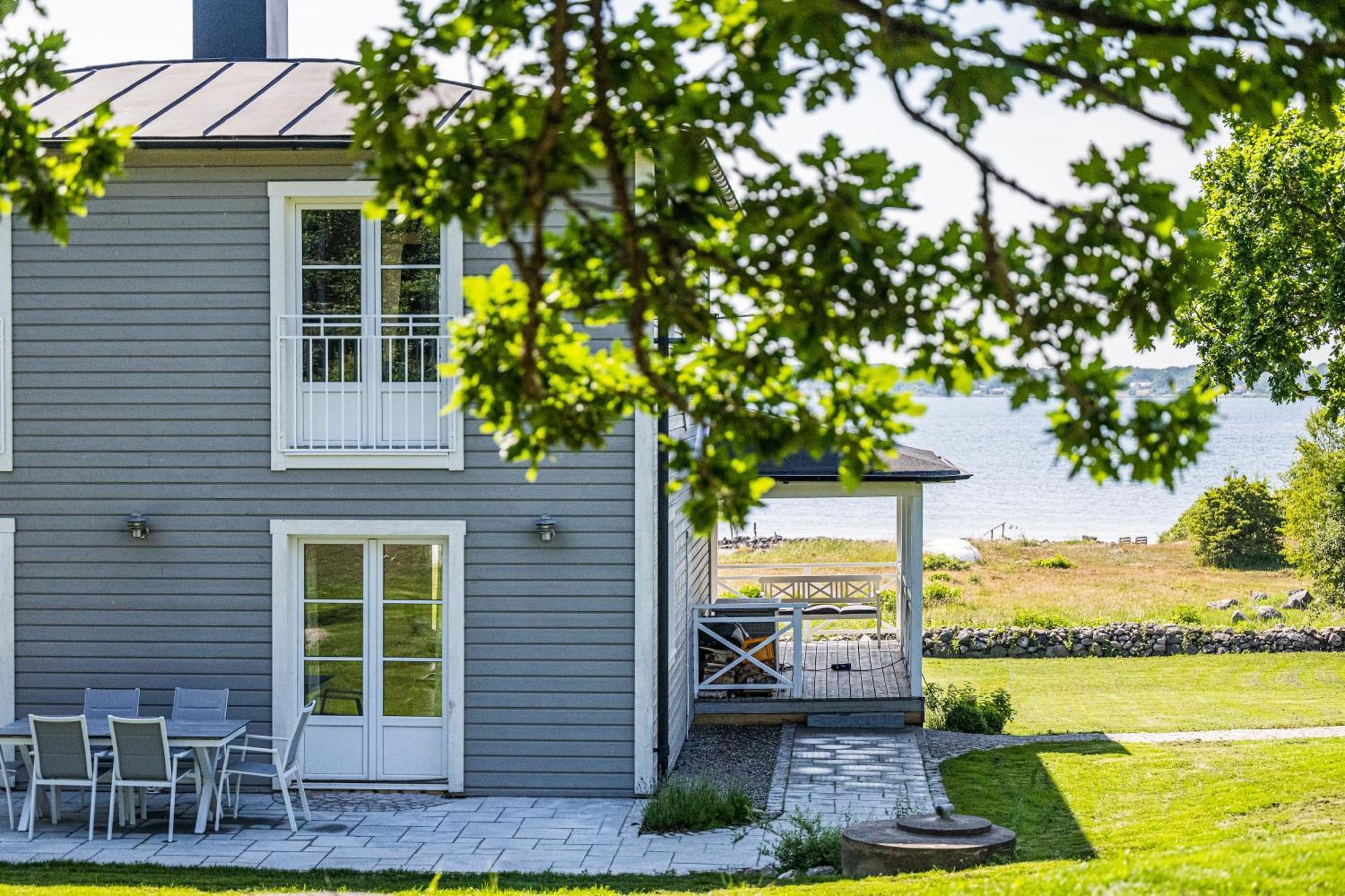 Exclusive Tranquil Villa By The Sea, Boat Available Drottningskär Exterior foto