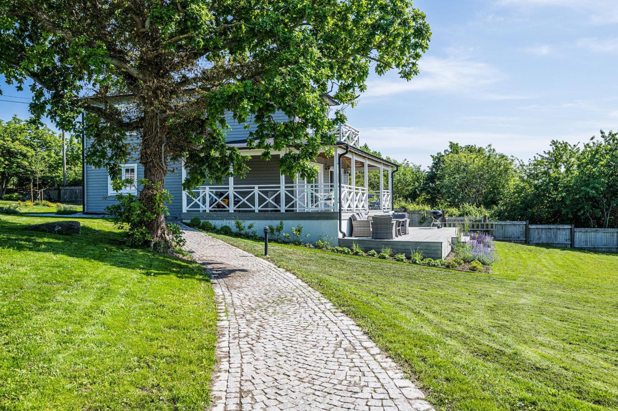Exclusive Tranquil Villa By The Sea, Boat Available Drottningskär Exterior foto